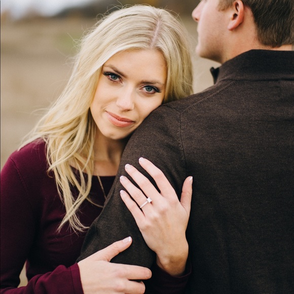 Meet Your Posh Seller! - Picture 1 of 1